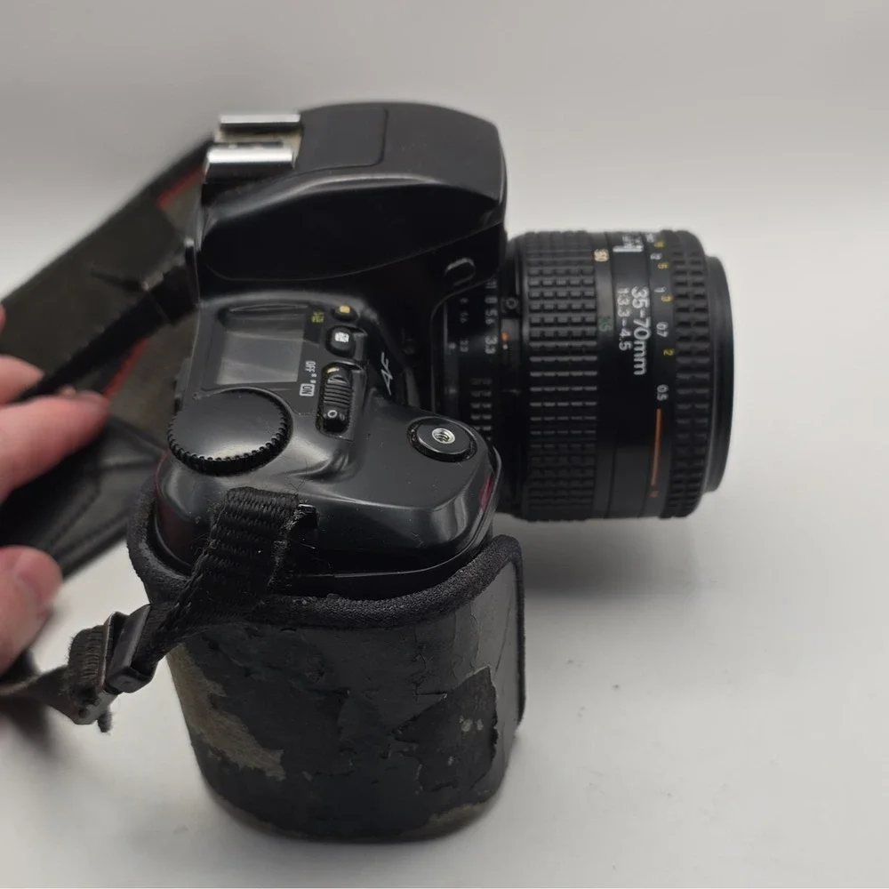 Nikon N6006 35mm SLR Film Camera Auto Exposure AF Nikkor 35-70mm Lens